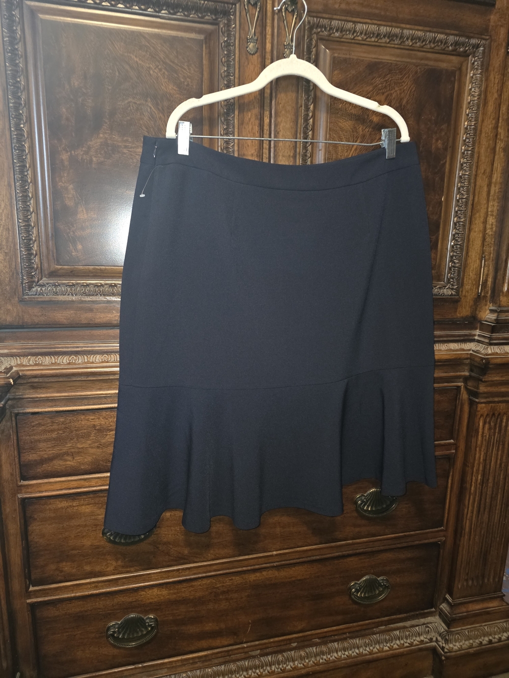 Le Suit Navy Flounce-Hem Midi Skirt